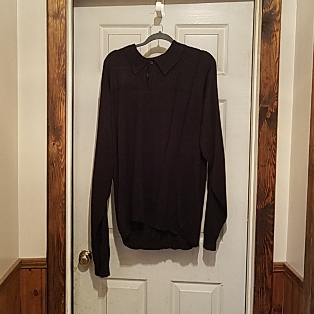Black VanHeusen sweater